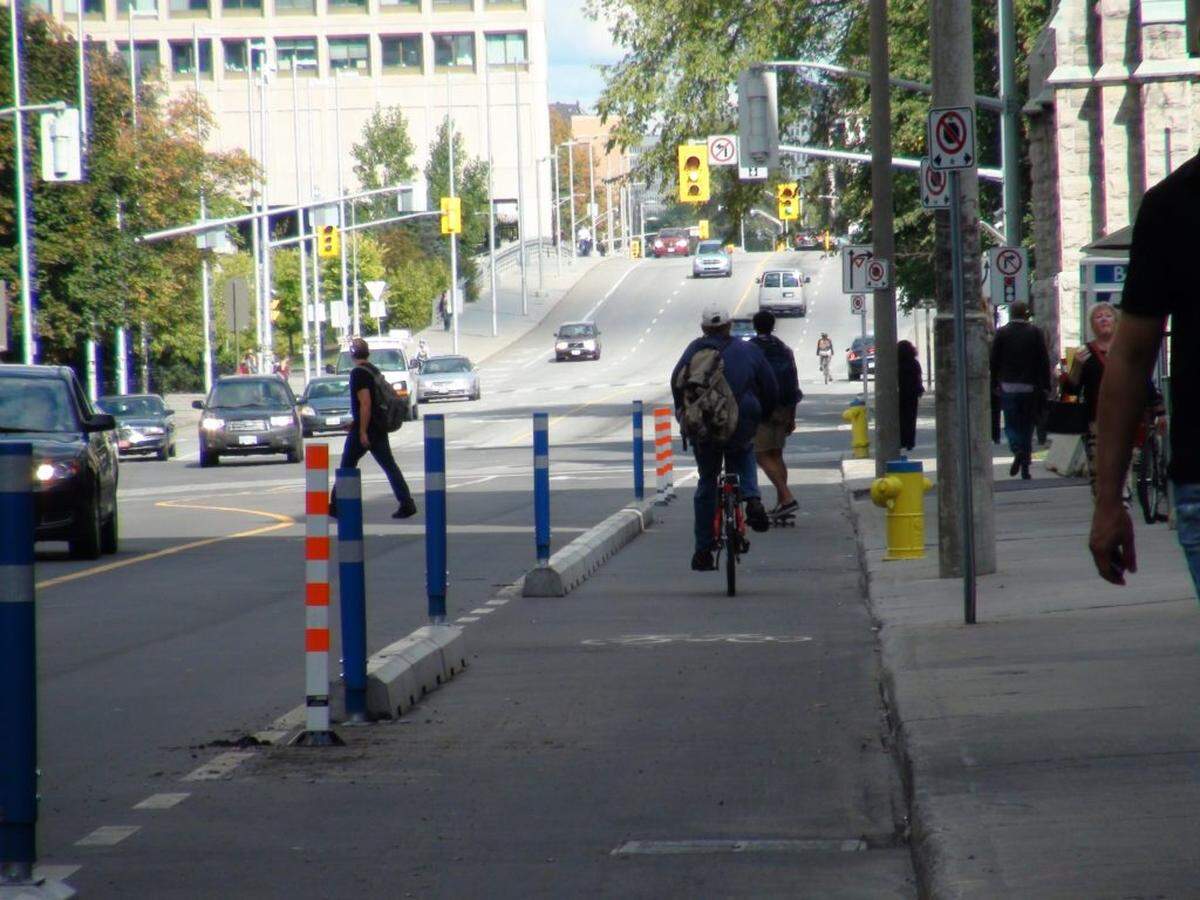 Bike lines in Ottawa