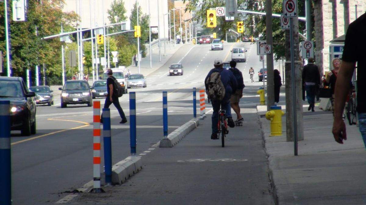 Bike lines in Ottawa
