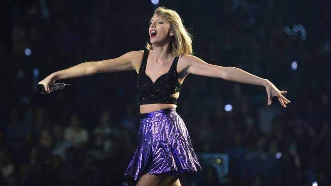 Taylor Swift announces new surprise album, and people are freaking out