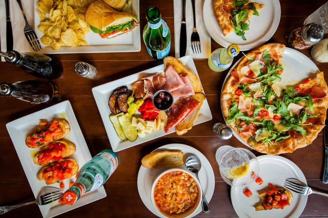 Pizzeria Omaggio is offering delivery and pickup.