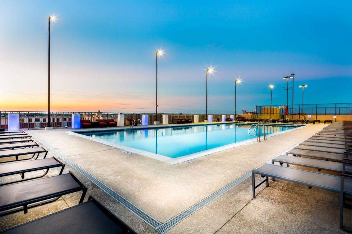 Courtesy of Northwood Ravin<br>The VUE Pool