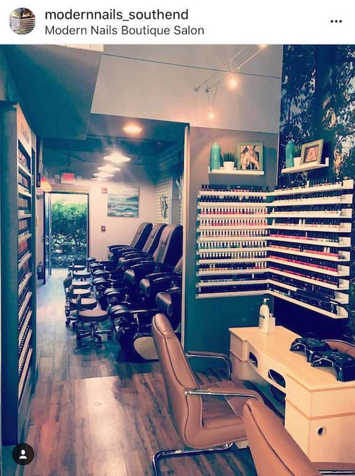 via @modernnails_southend on Instagram