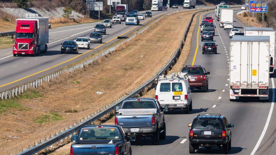 Traffic on I-77 North of Charlotte looking north from the Highway 21 bridge where it crosses the interstate.