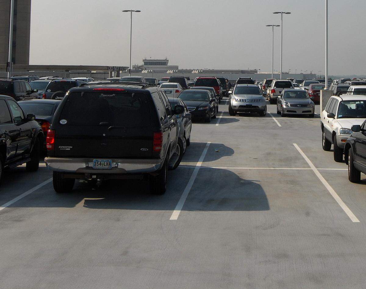 This is a Moneywise Centerpiece focusing on the parking situation at CLT. BUDGETLINE FOR STORY BELOW:Parking at Charlotte's airport is cheaper than at other airports, but it can be tough to find a space, especially with airport officials keeping some lots closed so others fill up. We explain what the deal is with airport parking lot management, and also break a little more bad news: parking rates will go up.........T.ORTEGA GAINES-ogaines@charlotteobserver.com