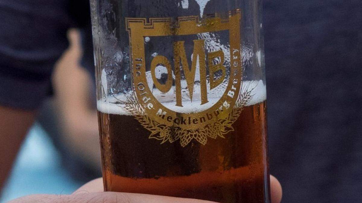 These photos were shot at the beeryoga class The Old Mecklenburg Brewery, located at 4150 Yancey Road in Charlotte, on 09.16.14.