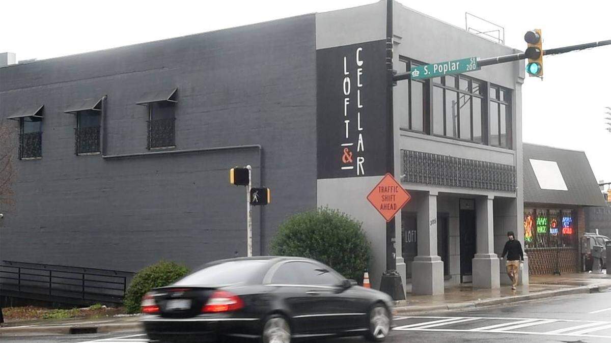 Photo by John D. Simmons/The Charlotte Observer<br/>Loft & Cellar quietly closed its doors for good over the weekend.