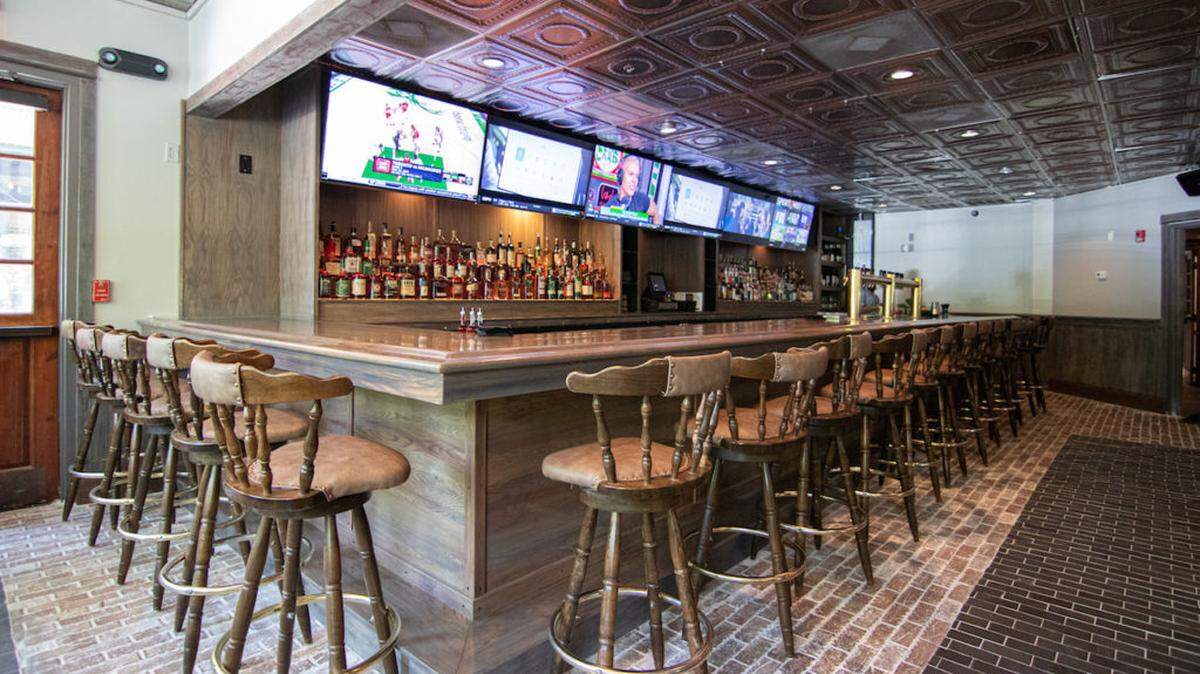 The Lucky Duck building in Fort Mill sold to a Belmont, N.C., restaurant in July.