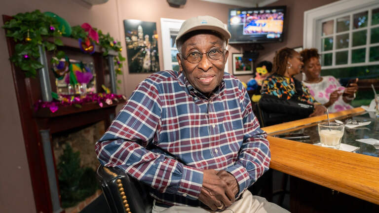 ‘The City that Care Forgot’: Cajun Queen serves up live jazz, N’awlins-style cuisine