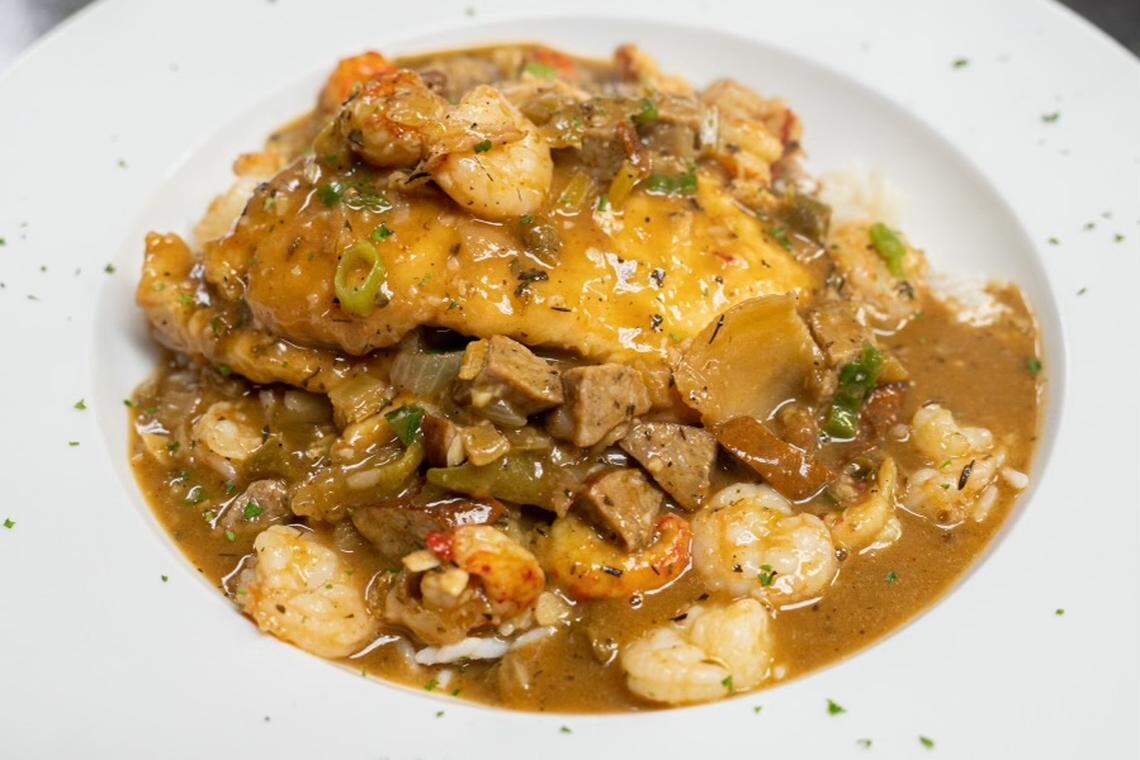 Cajun Queen’s Étouffée 4 Way has chicken, shrimp, crawfish and sausage.