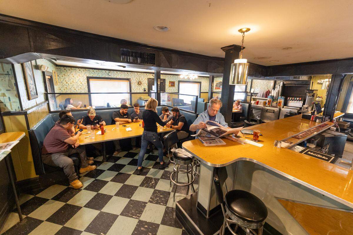 Charlotte’s Diamond Restaurant has roots that date back to 1945.