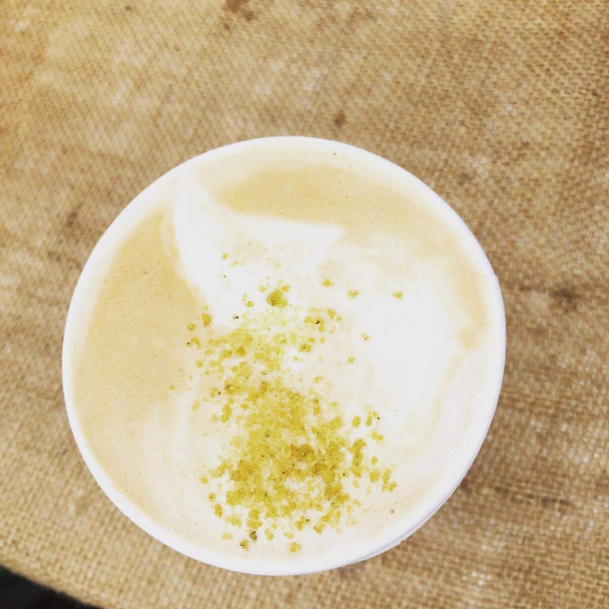 Photo by Debbie Chopas<br>The Dandelion Latte