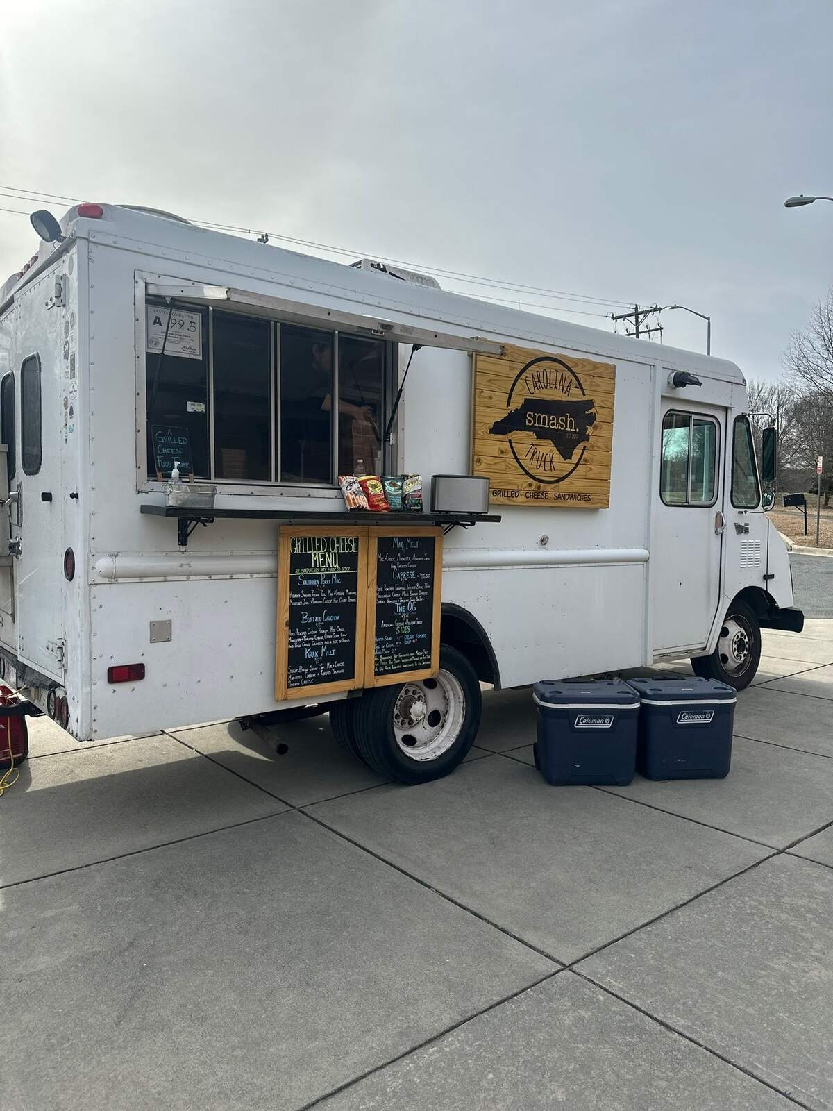 Carolina Smash Truck, a Charlotte-area food truck specializing in gourmet grilled cheeses, is closing later this month.