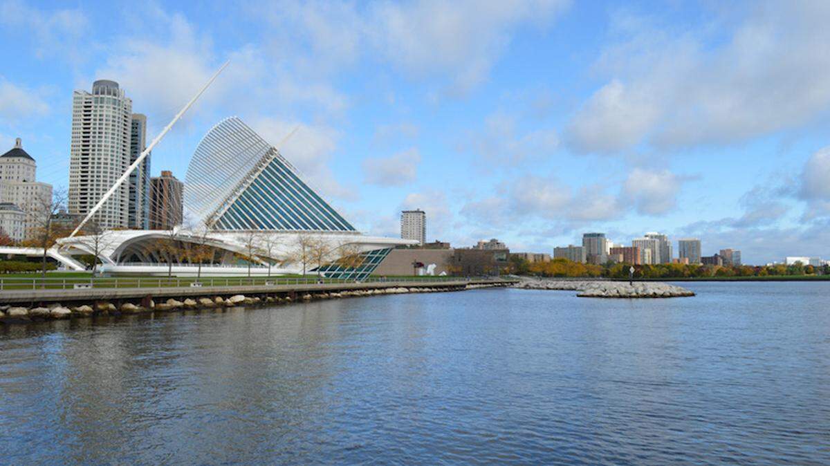 Milwaukee Skyline. Photo by Bryan Richards.