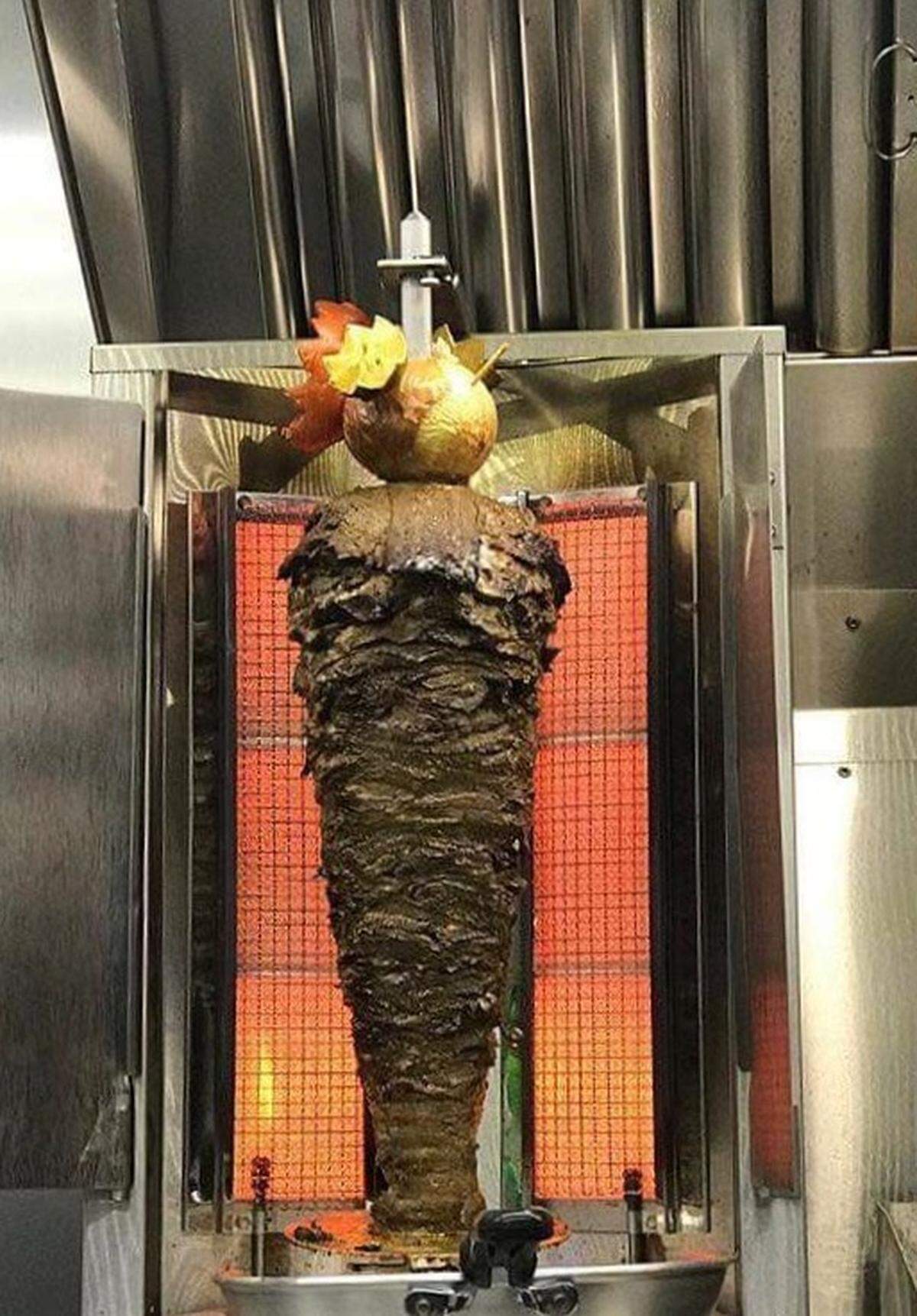 Meat cooking for the shawarma dish