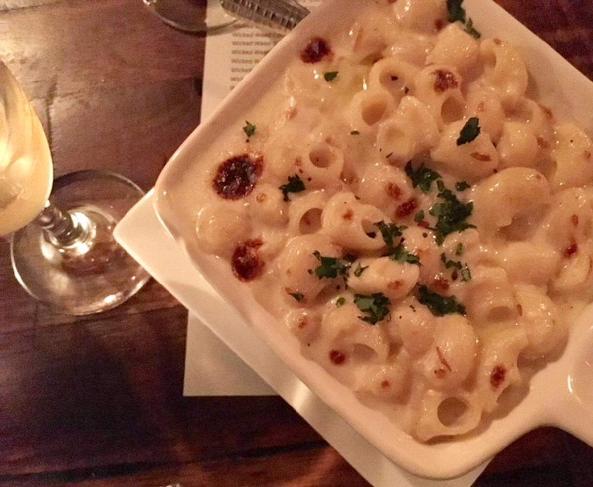 Truffle Mac & Cheese at the Cellar at Duckworths.