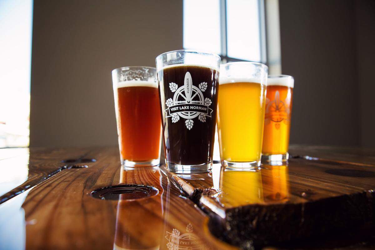 Play music bingo and drink $5 pink beers for Valentine’s Day at Eleven Lakes Brewing’s Sweatpants Social.