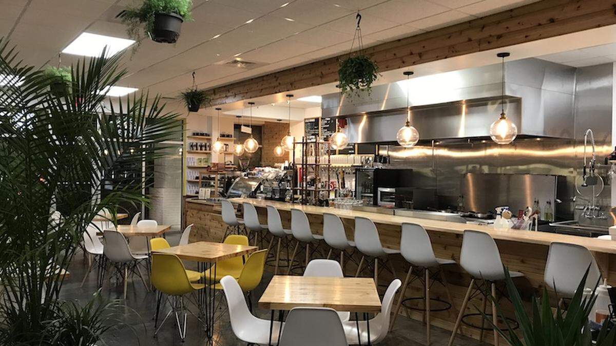 Interior of the new Sizzlewich in Charlotte, NC. Courtesy of Tony Vo.