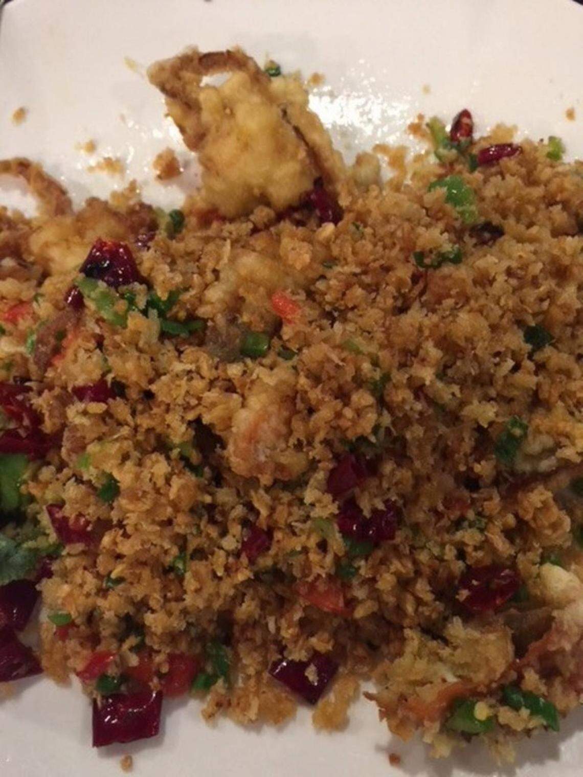 Lee Cafe’s Feng Tang Crab is a big pile of golden fried garlic (yes, that’s all garlic) studded with chunks of softshell crabs and bits of dried chiles and green onions.