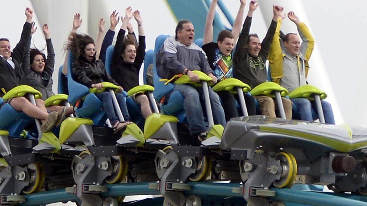 Carowinds, the popular theme park on the North Carolina-South Carolina line, is tentatively scheduled to reopen July 27, North Carolina Labor Commissioner Cherie Berry said Tuesday.
