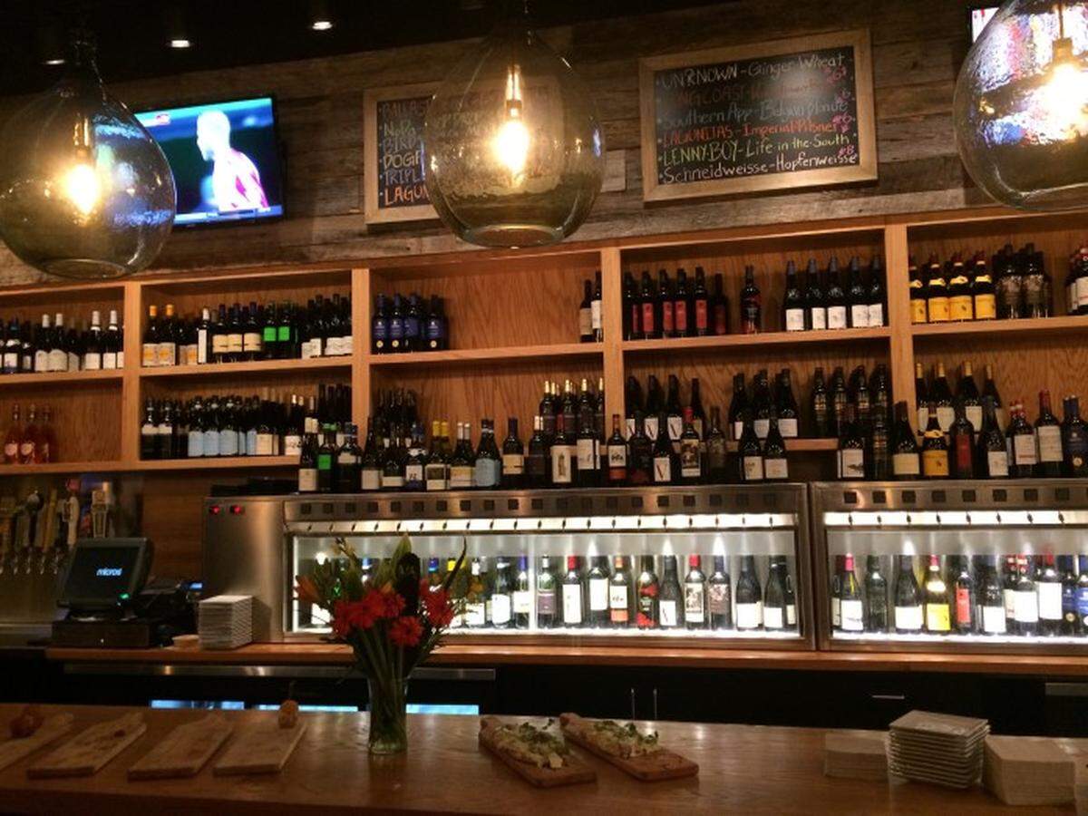 Foxcroft Wine Co. Photo by CharlotteFive
