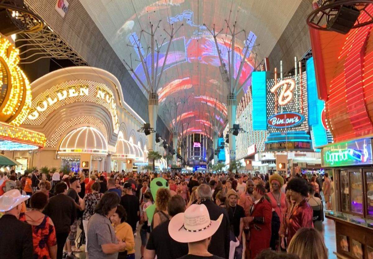 Photo by Melissa Oyler<br/>Freemont Street