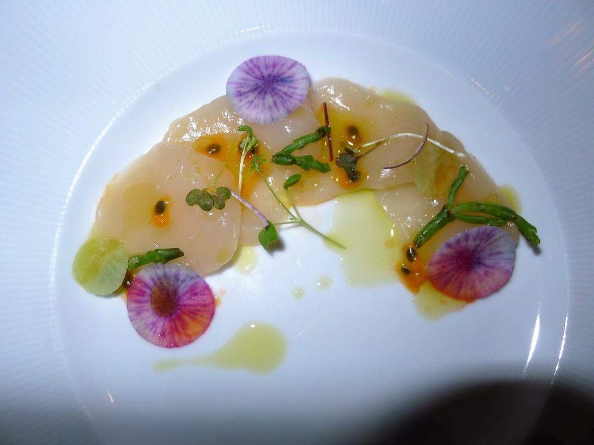 Diver Scallop Crudo with Passionfruit and Spring Radish