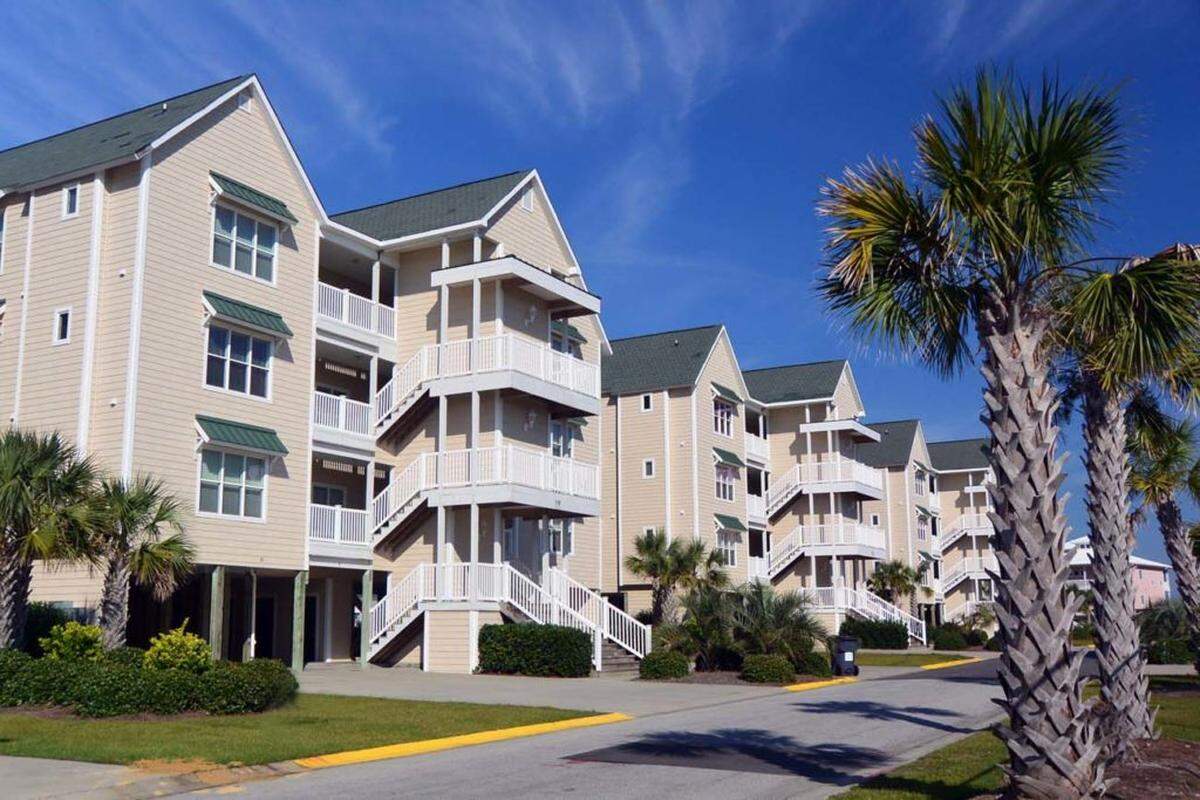 Sara Kendall<br/>Ocean Isle Beach