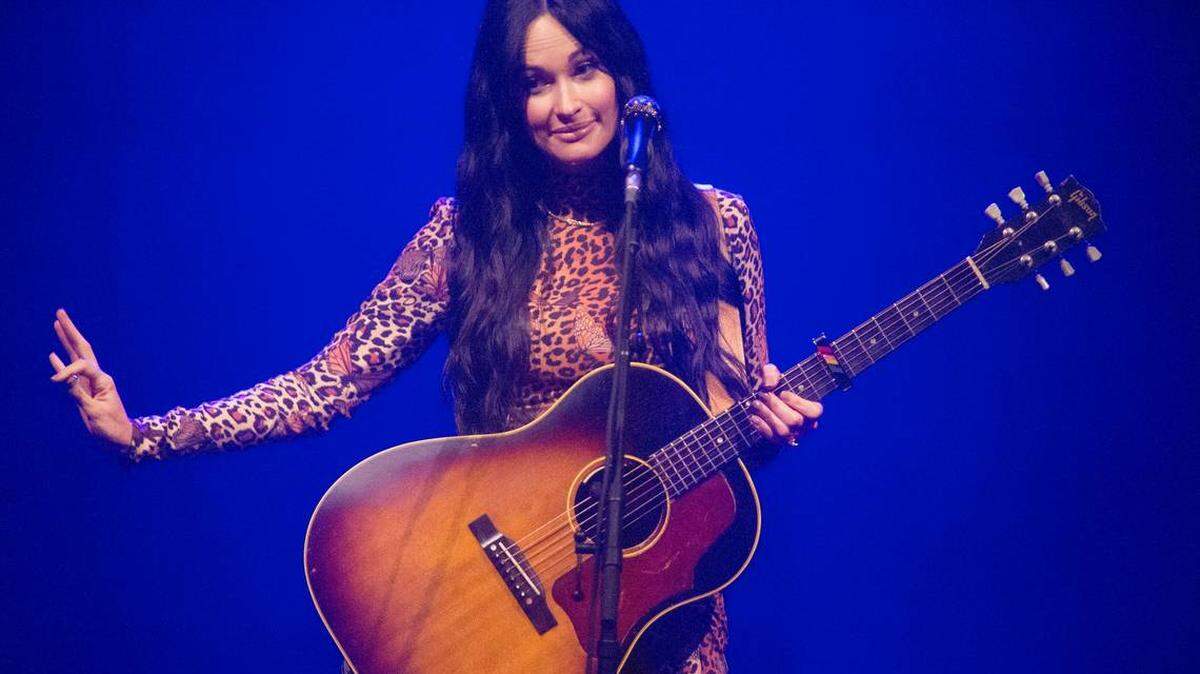 Owen Sweeney/Invision/AP
Kacey Musgraves — shown performing in concert during her “Oh, What a World: Tour II” on Wednesday in Philadelphia — is coming to Charlotte.