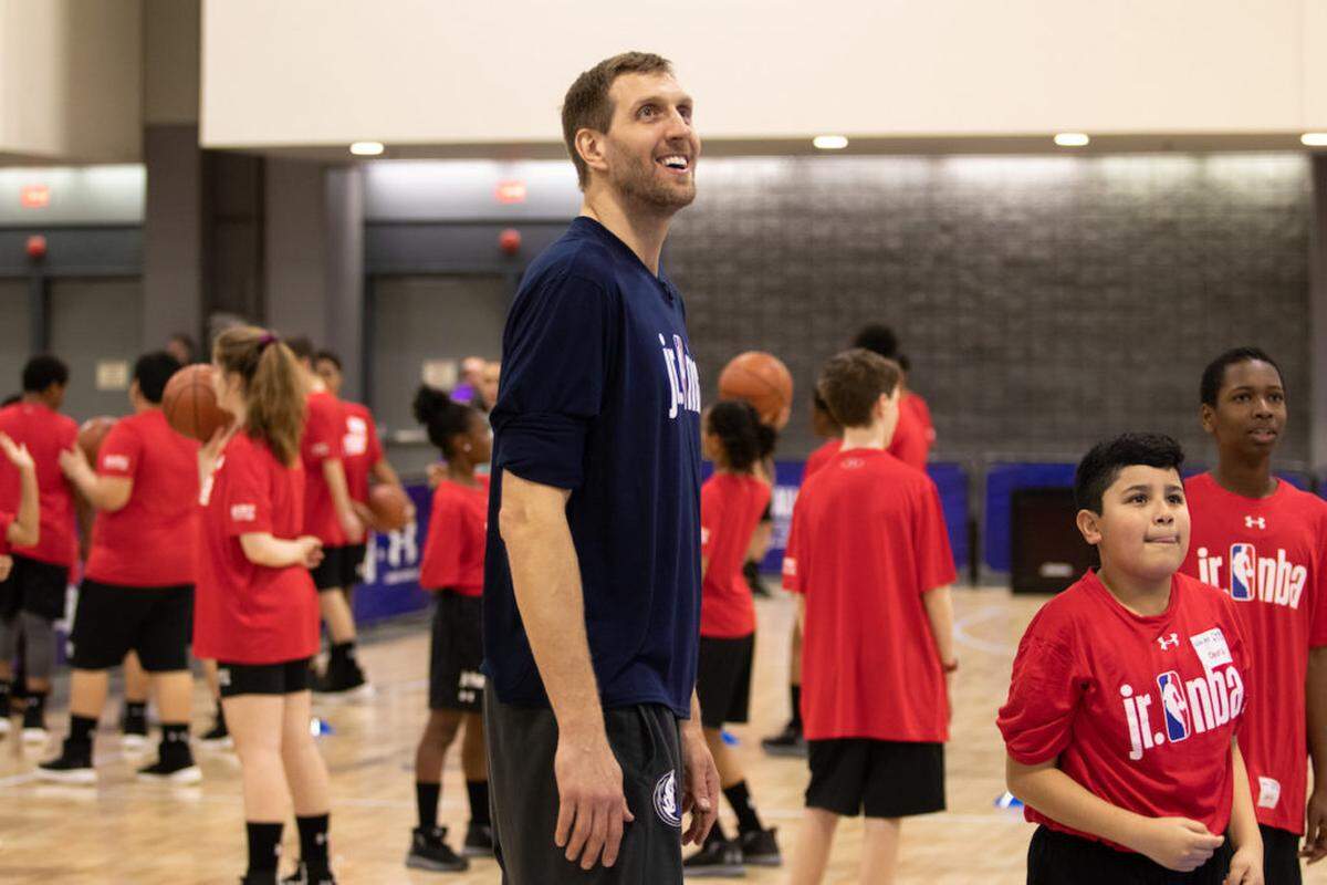 Photo by Alex Cason Photography<br/>Dirk Nowitzki at the Jr. NBA.