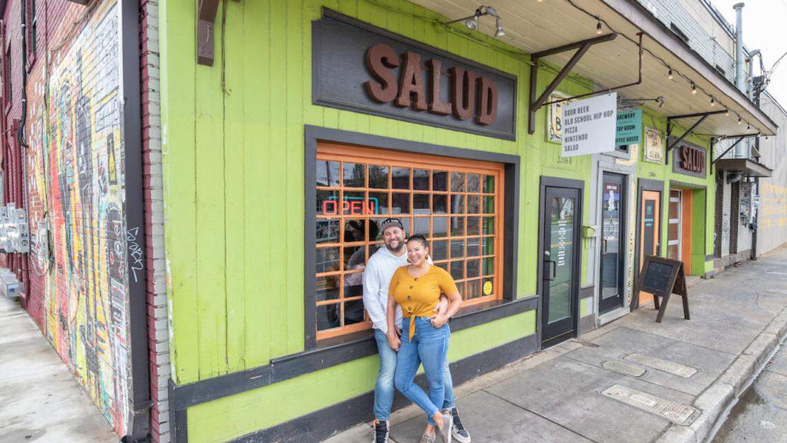 Alex Cason Photography<br/>Jason and Dairelyn Glunt of Salud