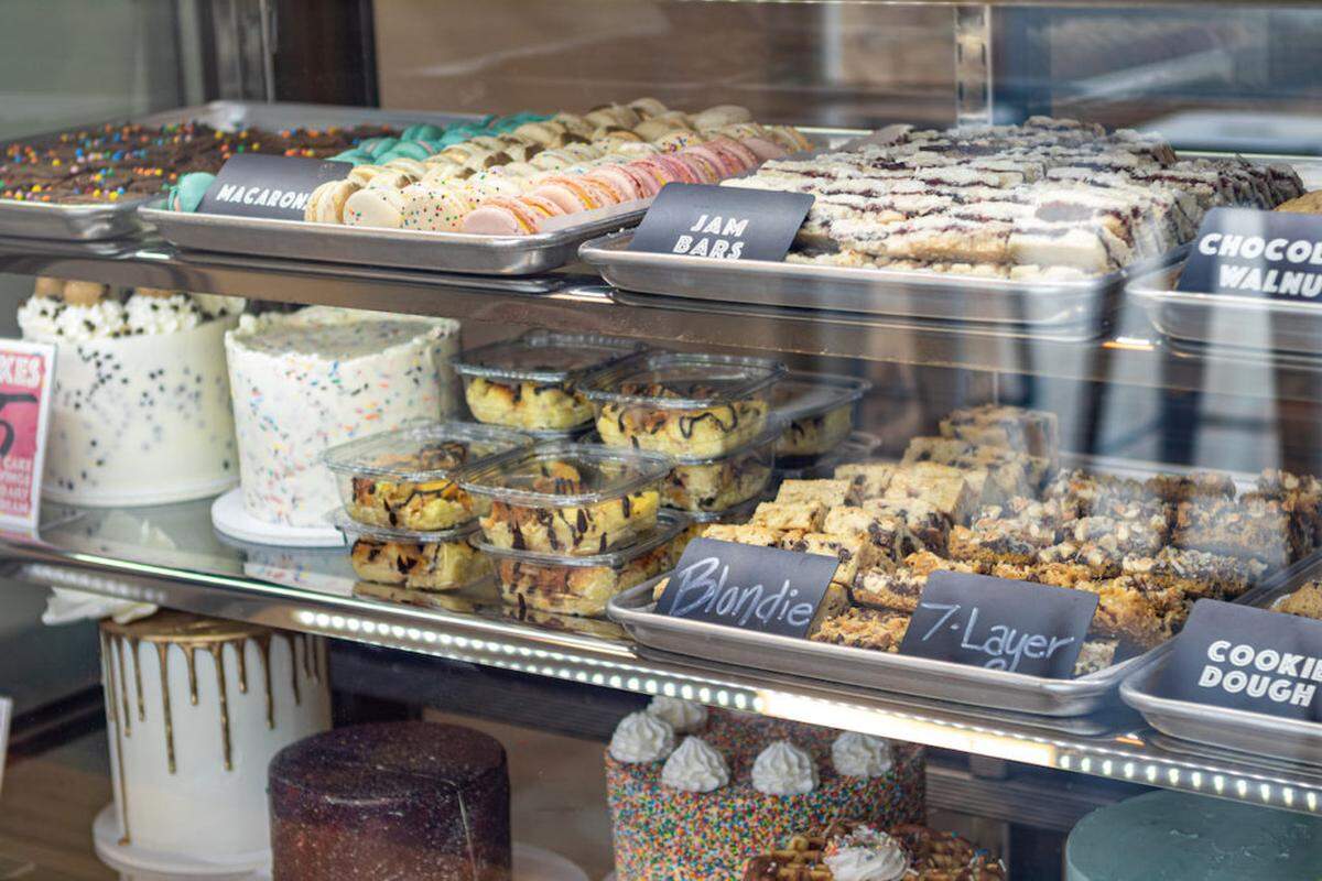 Alex Cason Photography<br/>Swirl bakery