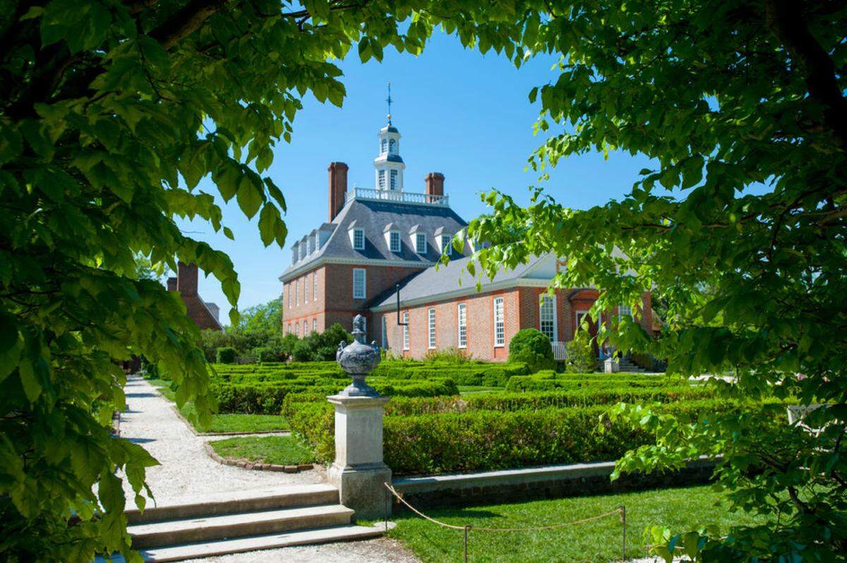 Courtesy of Visit Williamsburg<br>Colonial Williamsburg