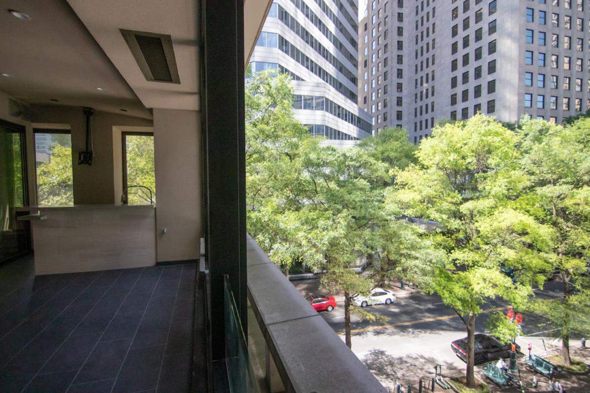 Alex Cason Photography<br/>139 S. Tryon Street unit 4A/5A