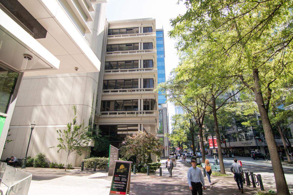 Alex Cason Photography<br/>139 S. Tryon Street unit 4A/5A