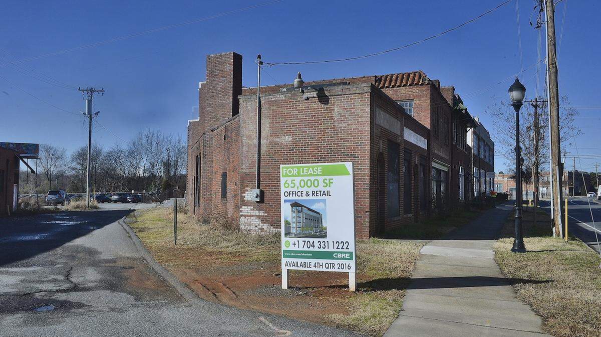 1213 West Morehead: CitiSculpt is planning to build a 68,000 square-foot office building that could open in the fourth quarter 2017
Morehead Street is booming from Dilworth to west of uptown. with new office buildings and apartments.