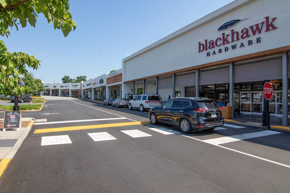Blackhawk Hardware at Park Road Shopping Center, photo by Alex Cason Photography
