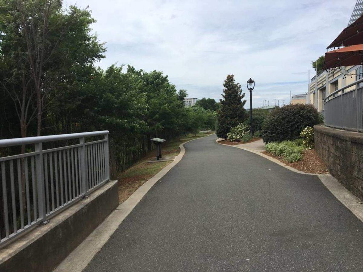 Photo by Eva Ellenburg <br/>According to a 2016 community survey, 76% of Mecklenburg County residents said greenways were the park and recreation amenity most needed by the county.