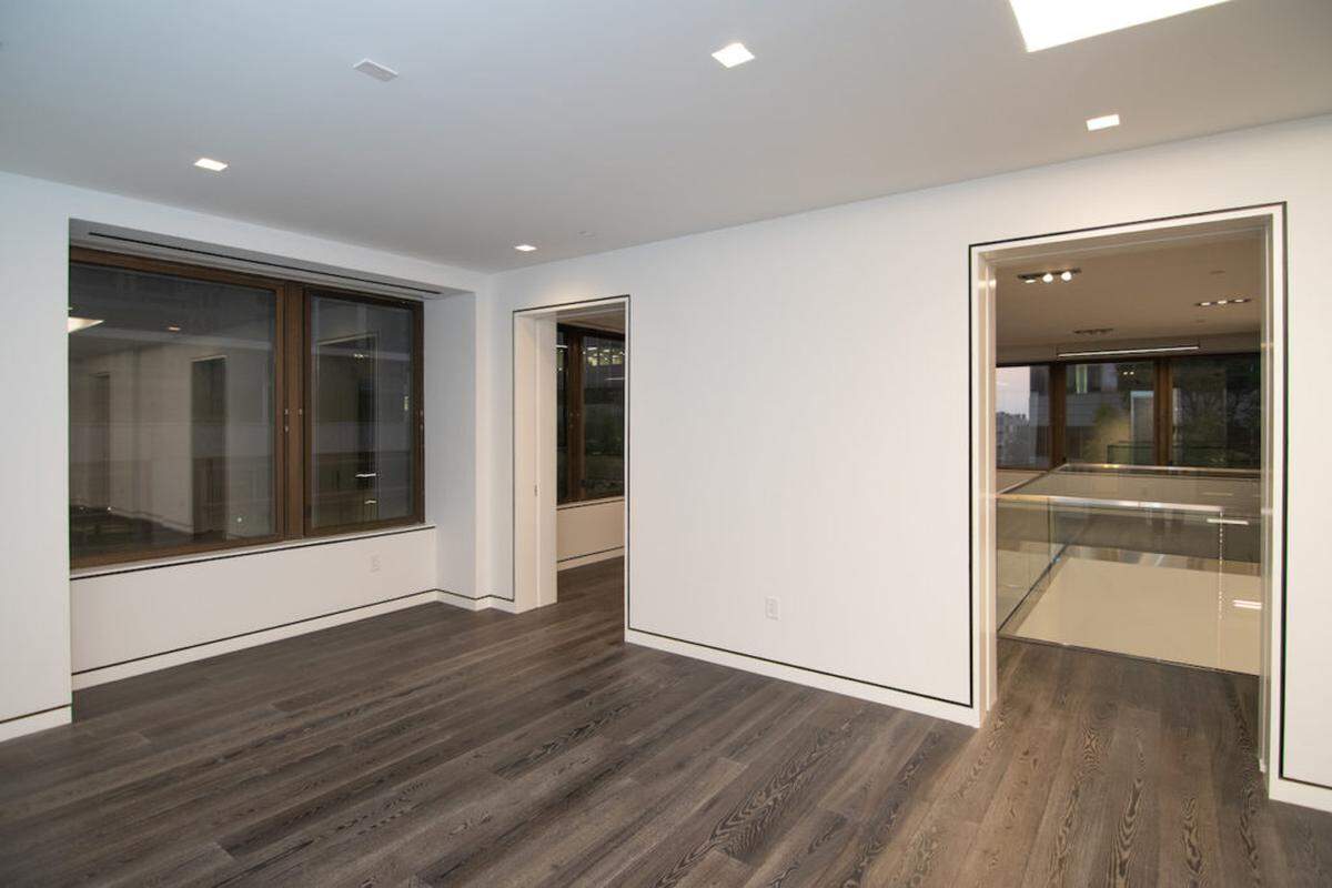 Alex Cason Photography<br/>139 S. Tryon Street unit 4A/5A