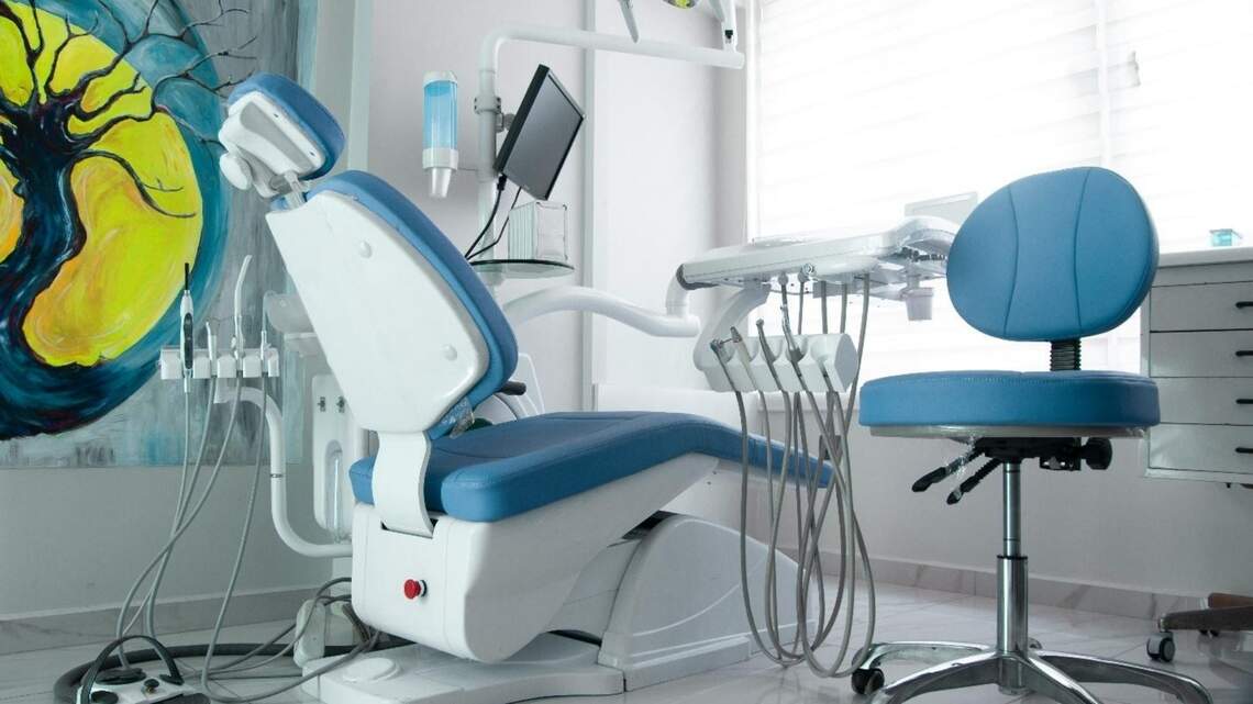 Payment Plans, Credit Cards, or Savings? How to Pay for Major Dental Work