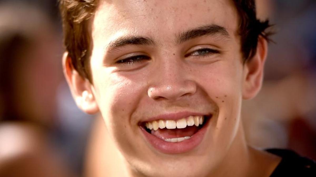 
Online video personality Hayes Grier arrives at the premiere of Awesomeness TV's "Janoskians: Untold and Untrue" at the Bruin Theatre on August 25, 2015 in Los Angeles, California.  
