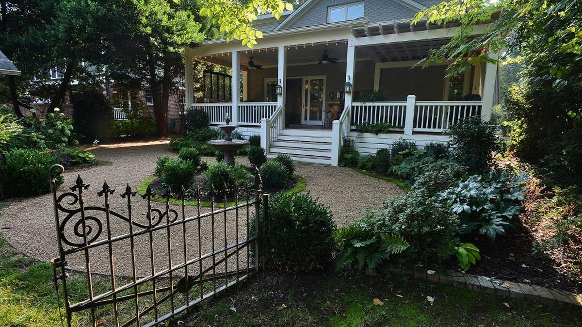 
Dilworth Home Tour
DilworthFriday, 6 – 9 p.m.: See some of Charlotte’s most stylish Craftsman and bungalow houses – from the inside. The 43rd annual Dilworth Home Tour also continues Saturday, 10 a.m. – 5 p.m. Tickets $25, see www.dilworthonline.org for more information.

