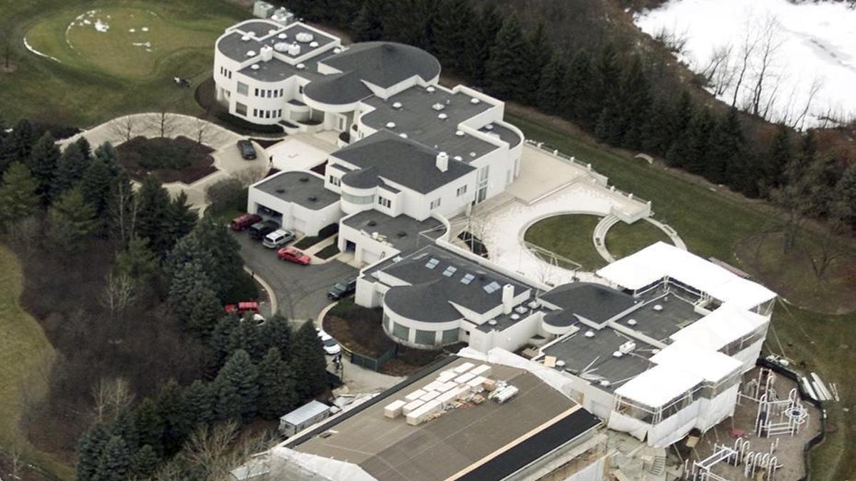 FILE - A 2002 aerial photo shows of Jordan’s longtime personal residence near Chicago.
