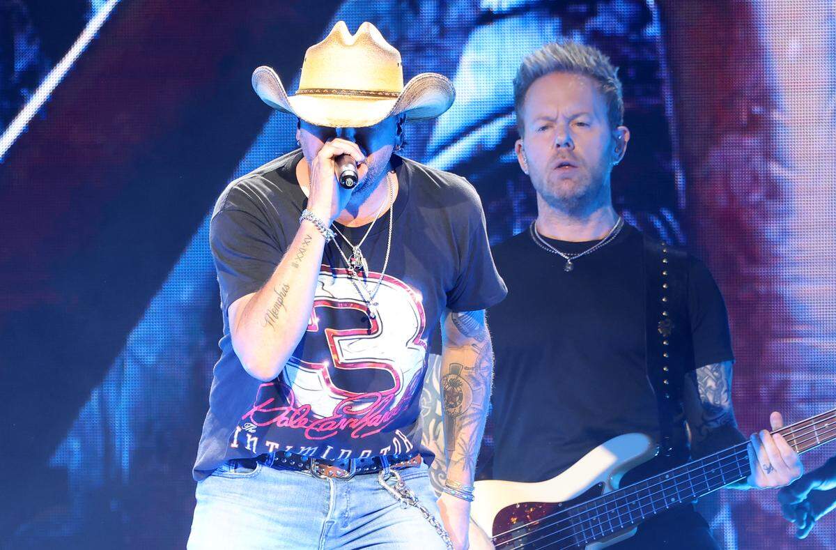 Country music artist Jason Aldean peforms Friday, Aug. 22, 2022 at the PNC Pavillion in Charlotte.