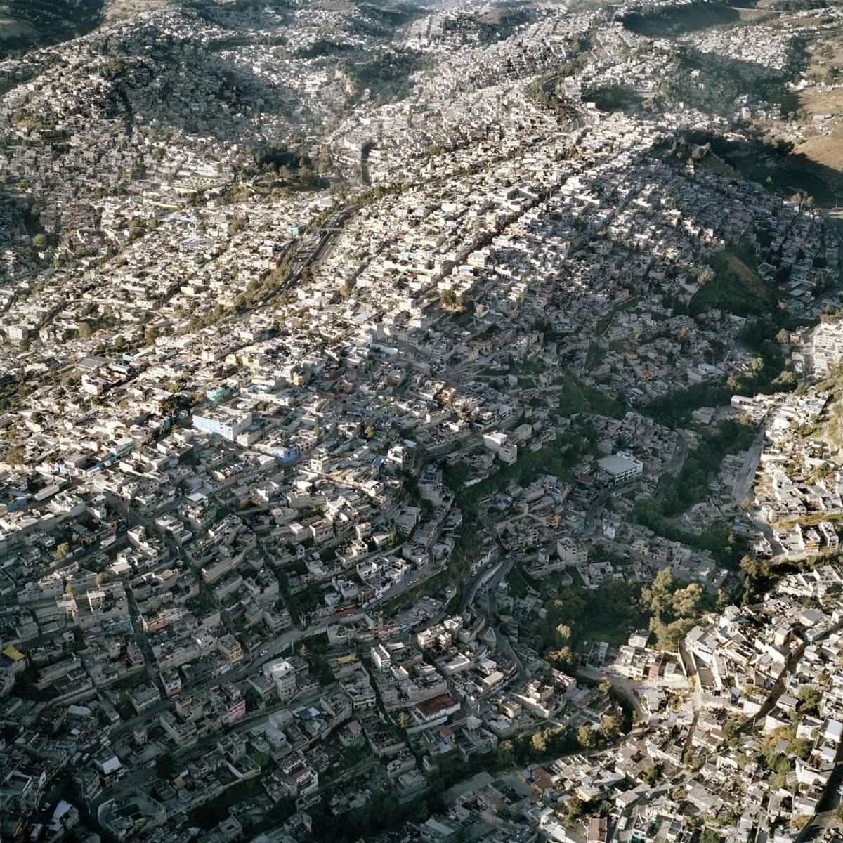 Pablo López Luz’s “Vista aérea de México D.F. XXII,” from the series “Terrazo,” 2006.