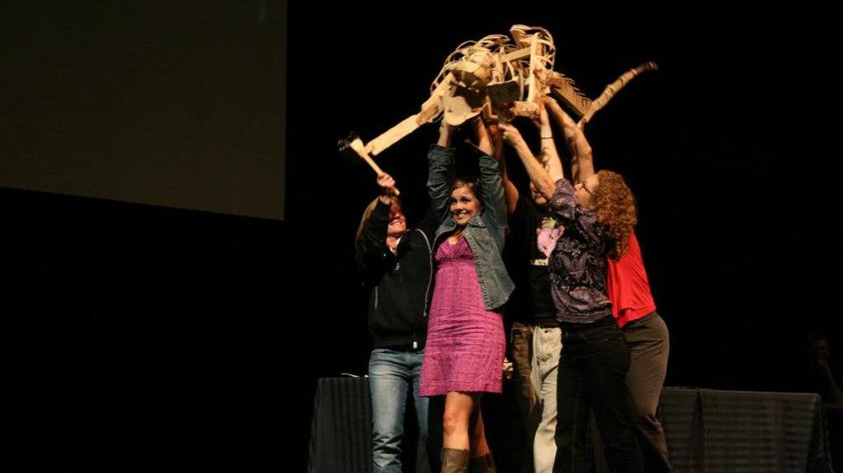 Club Blume members at an “informance” for “War Horse” learned how the show’s puppeteers controlled their puppets. In 2018-19, informances are scheduled for each show in the season.
