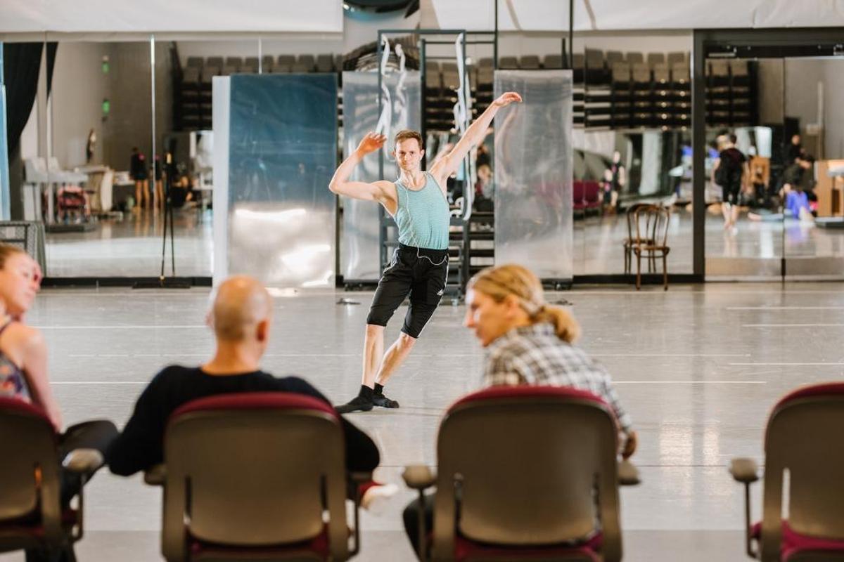 Anton Zwingelberg in rehearsal, with choreographer Javier de Frutos (also a current artist-in-residence at McColl Center) in middle chair.
