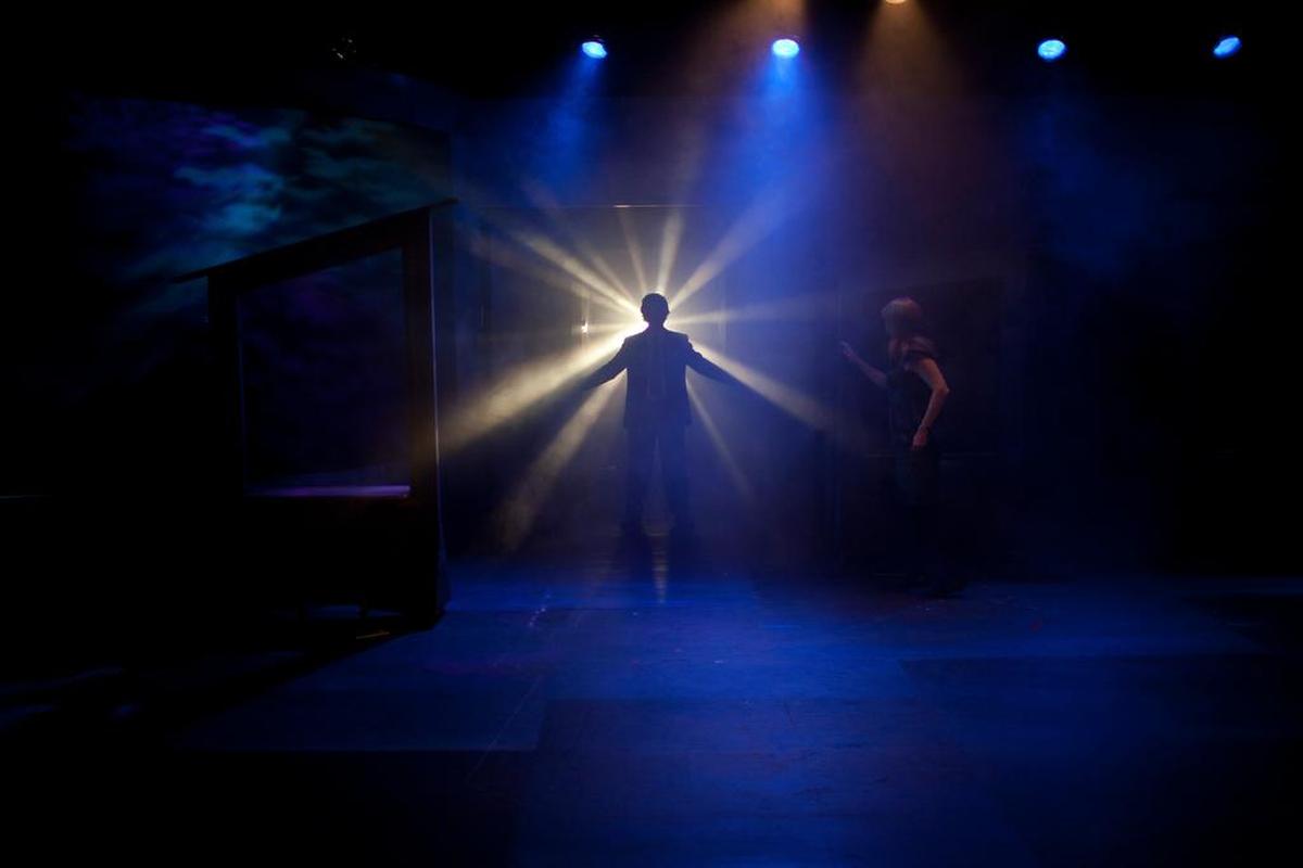 Gray’s work in “Dead Man’s Cell Phone.”