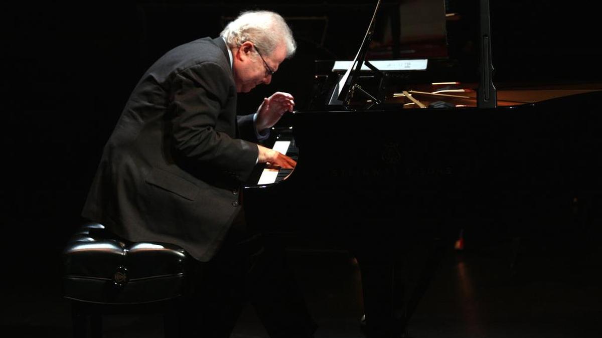 Emanuel Ax, in a Lincoln Center performance.