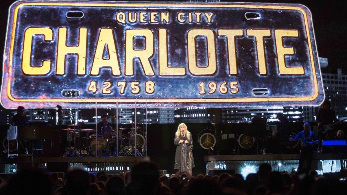 Stevie Nicks and an eight-piece band in Charlotte on Thursday.