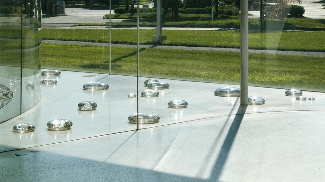 Maya Lin’s glass at the Mint reminded me of a furor long ago